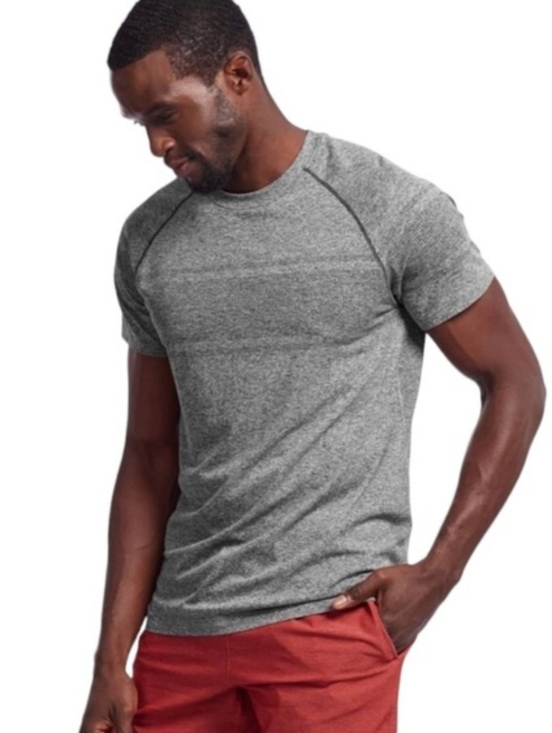 RHONE Other - Rhone Celliant Short Sleeve Workout T-Shirt Size Large